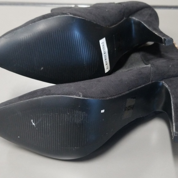 Size 8 booties - Picture 3 of 7